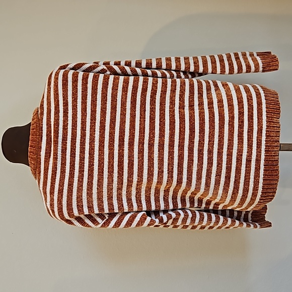Amazon - Size Small - Light Brown/White Stripes Top - Picture 3 of 3